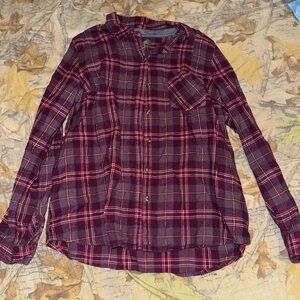 Women’s Plaid Button-Up Shirt